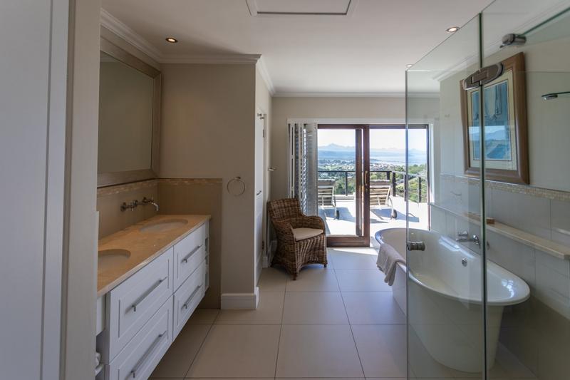 4 Bedroom Property for Sale in Baron View Western Cape